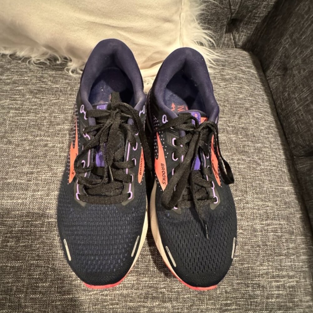 Brooks Adrenaline GTS 22 Women’s 9 Wide D Black Purple Running Shoes Sneaker EUC - Picture 2 of 9